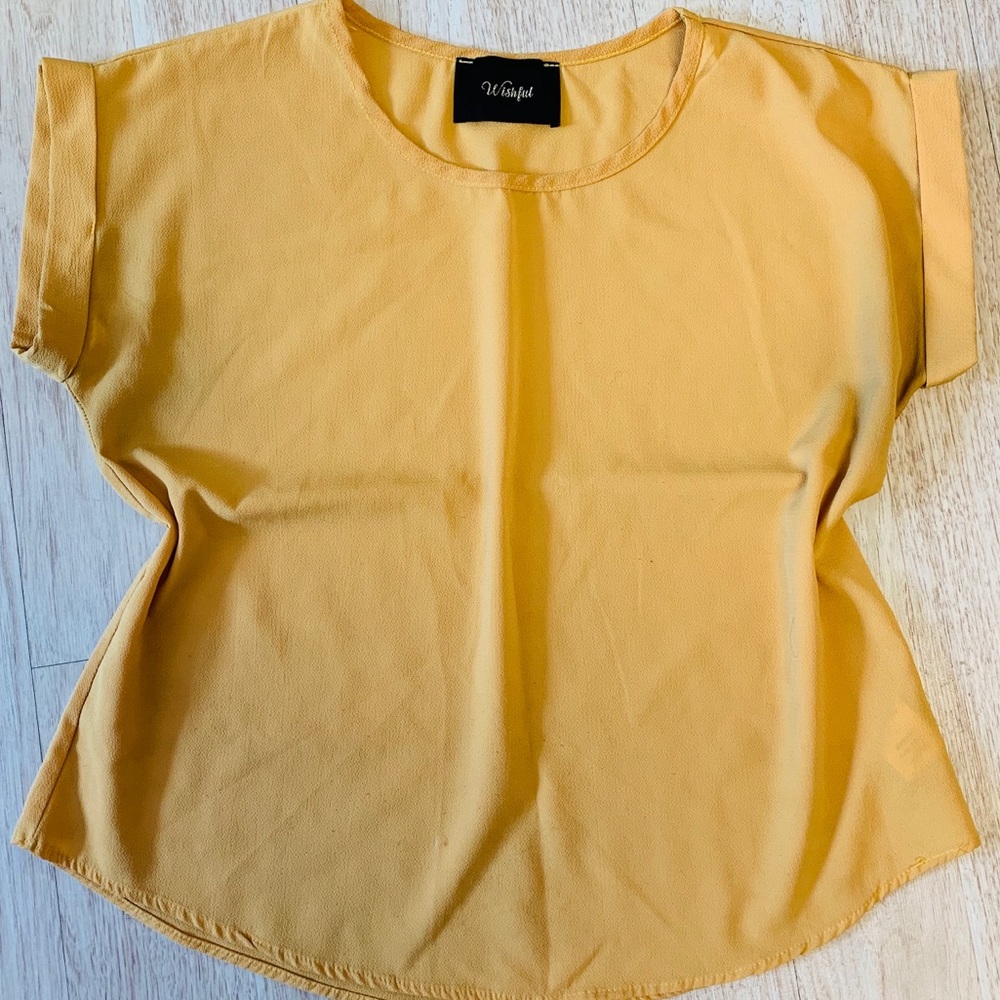 Comfortable to wear top💛